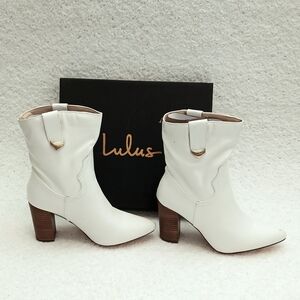 Winter White Ankle Boots with Pointed Toe & Stacked Chunky Heels 7.5